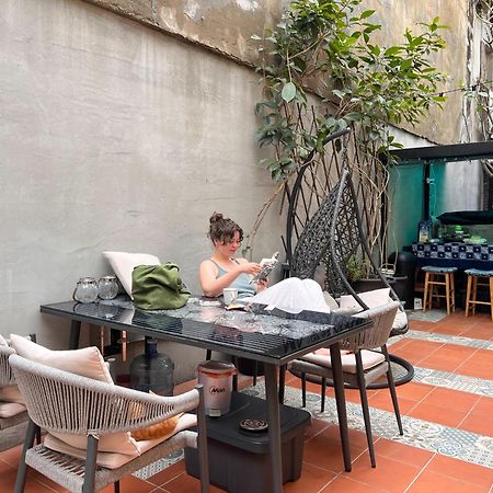 Local Backpacker Hostel Tainan Exterior photo
